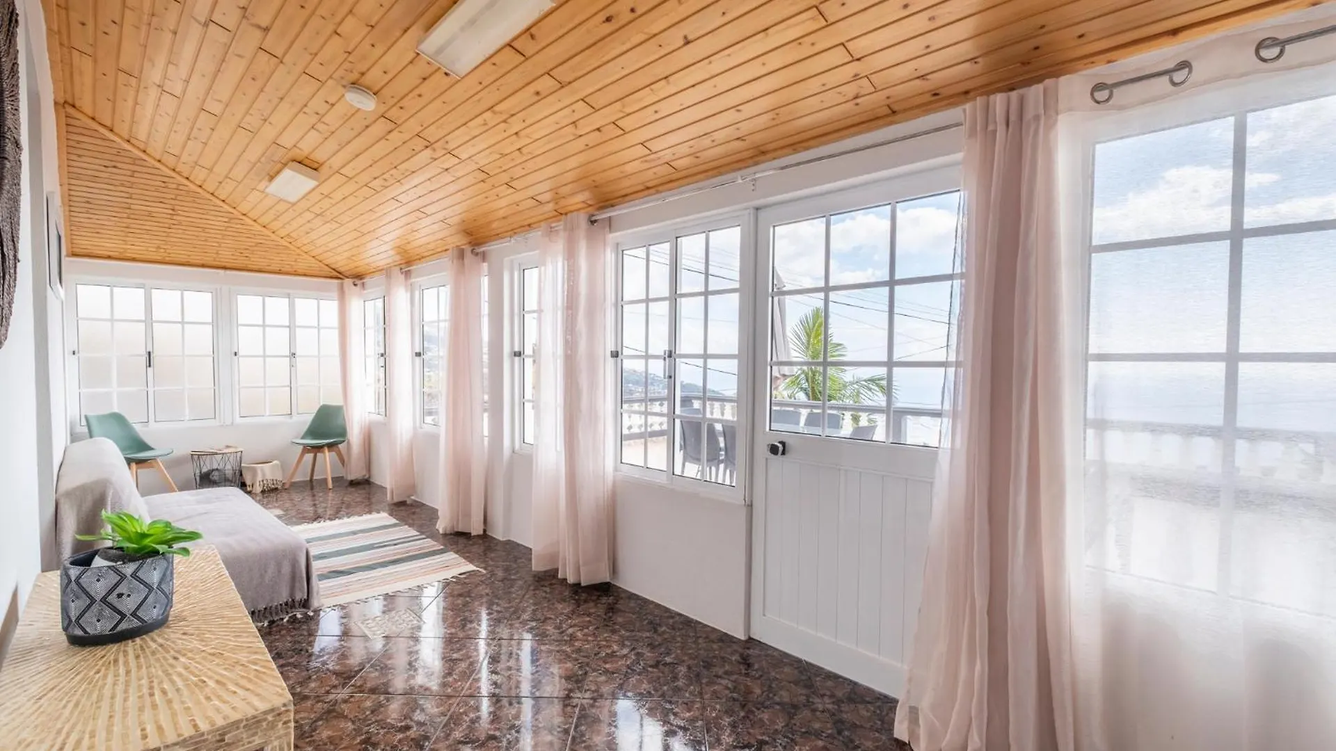 De Casa Villa By Galmi Estreito Da Calheta 0*,